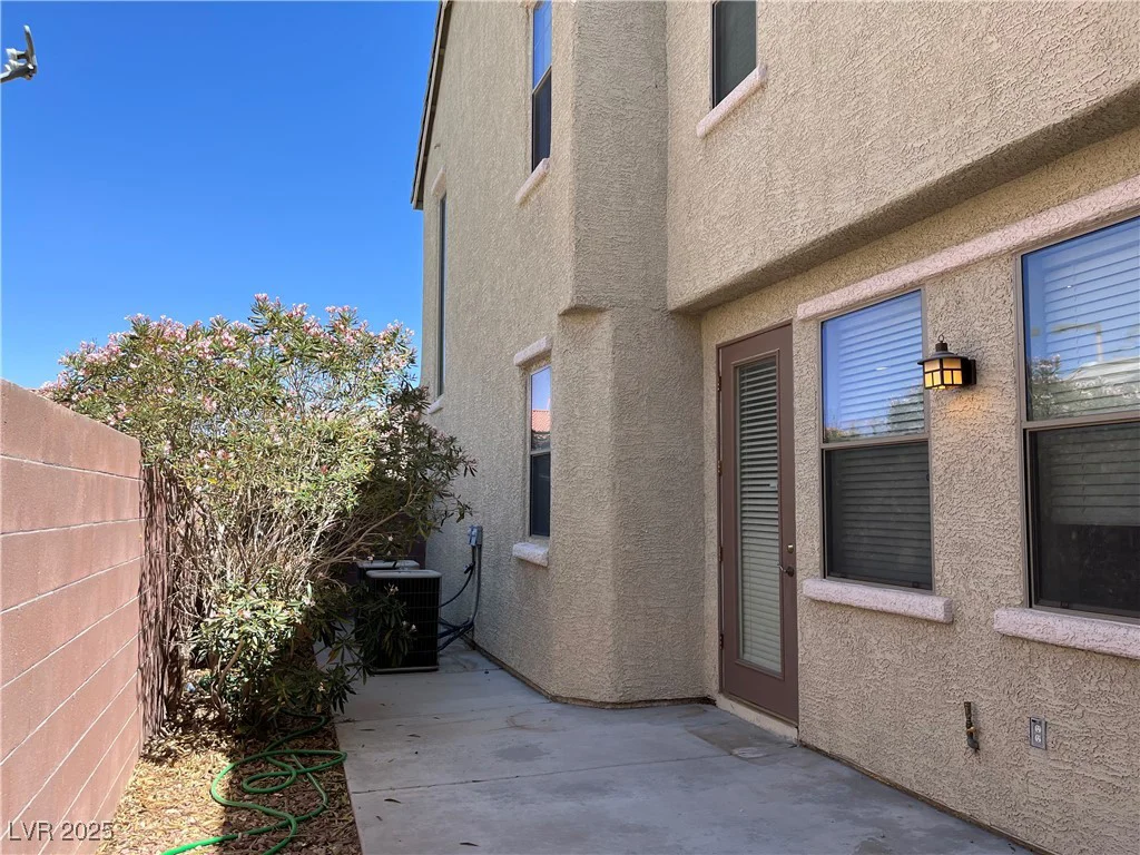 2461 Brooklyn Bridge, Las Vegas, NV 89135