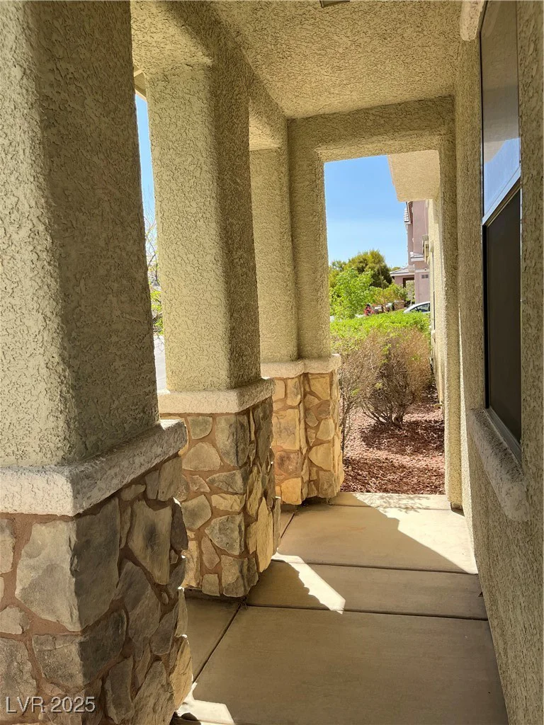 2461 Brooklyn Bridge, Las Vegas, NV 89135