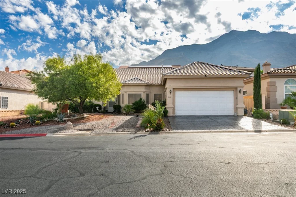 1860 Racine, Las Vegas, NV 89156