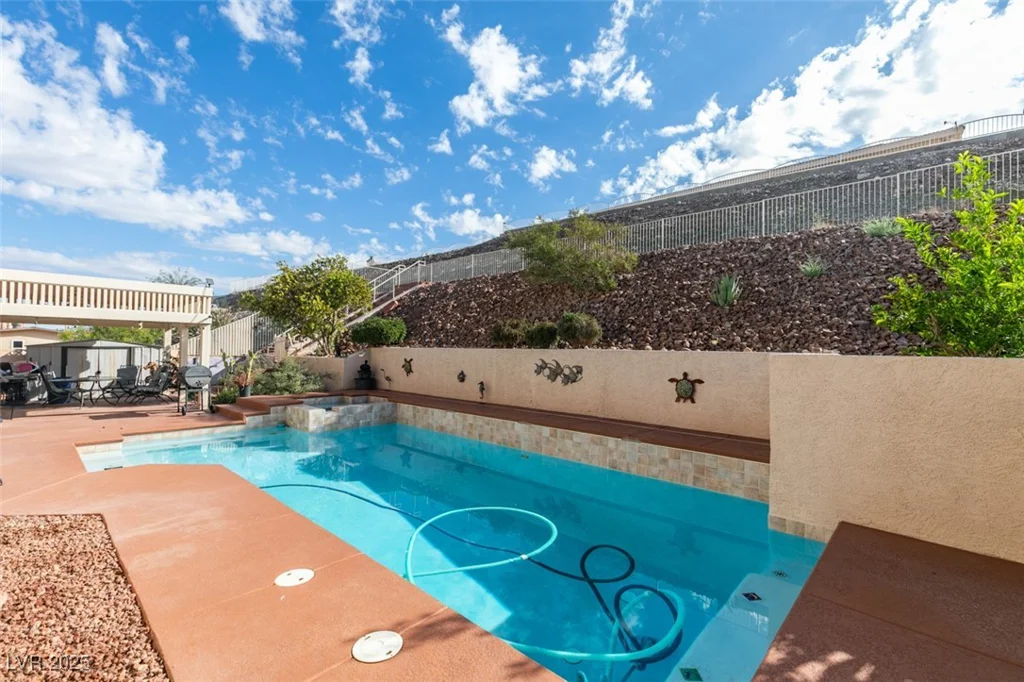 1860 Racine, Las Vegas, NV 89156