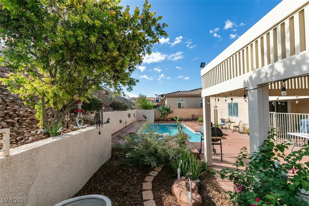 1860 Racine, Las Vegas, NV 89156