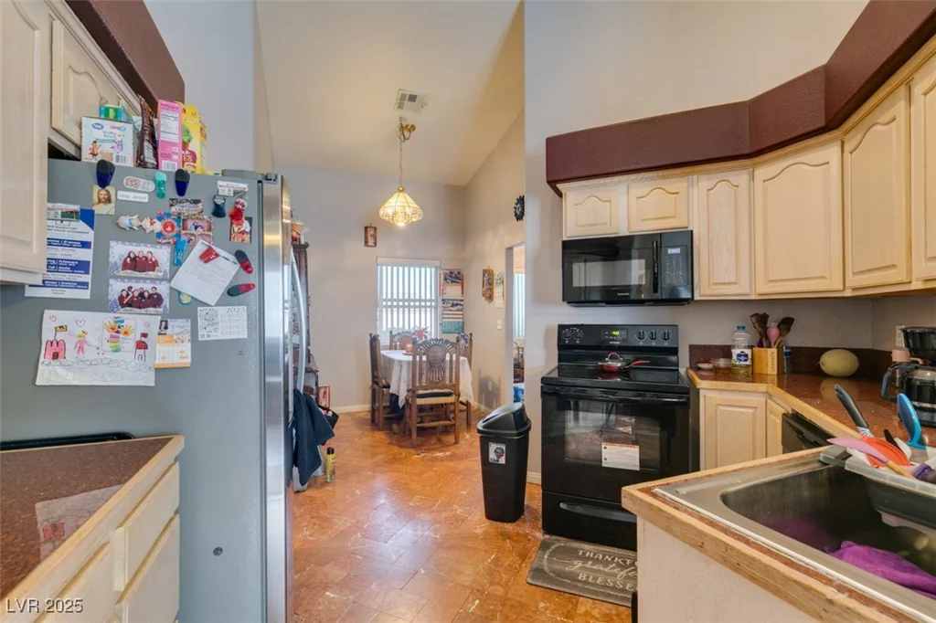 1860 Racine, Las Vegas, NV 89156