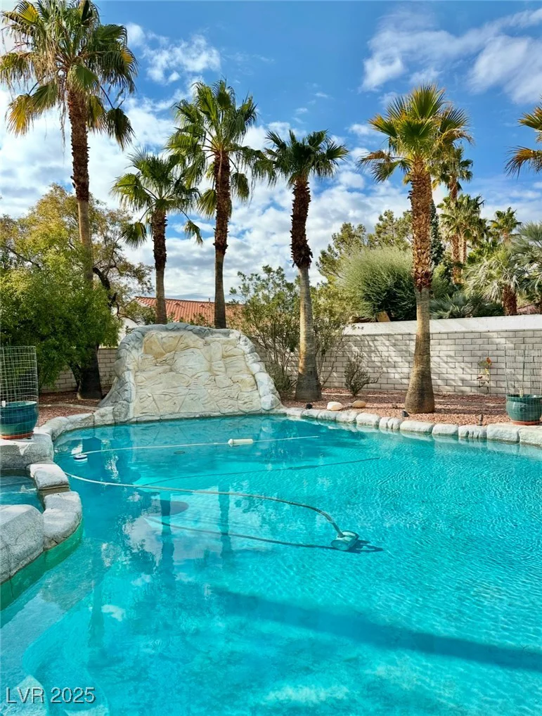 9917 ASPEN KNOLL, Las Vegas, NV 89117