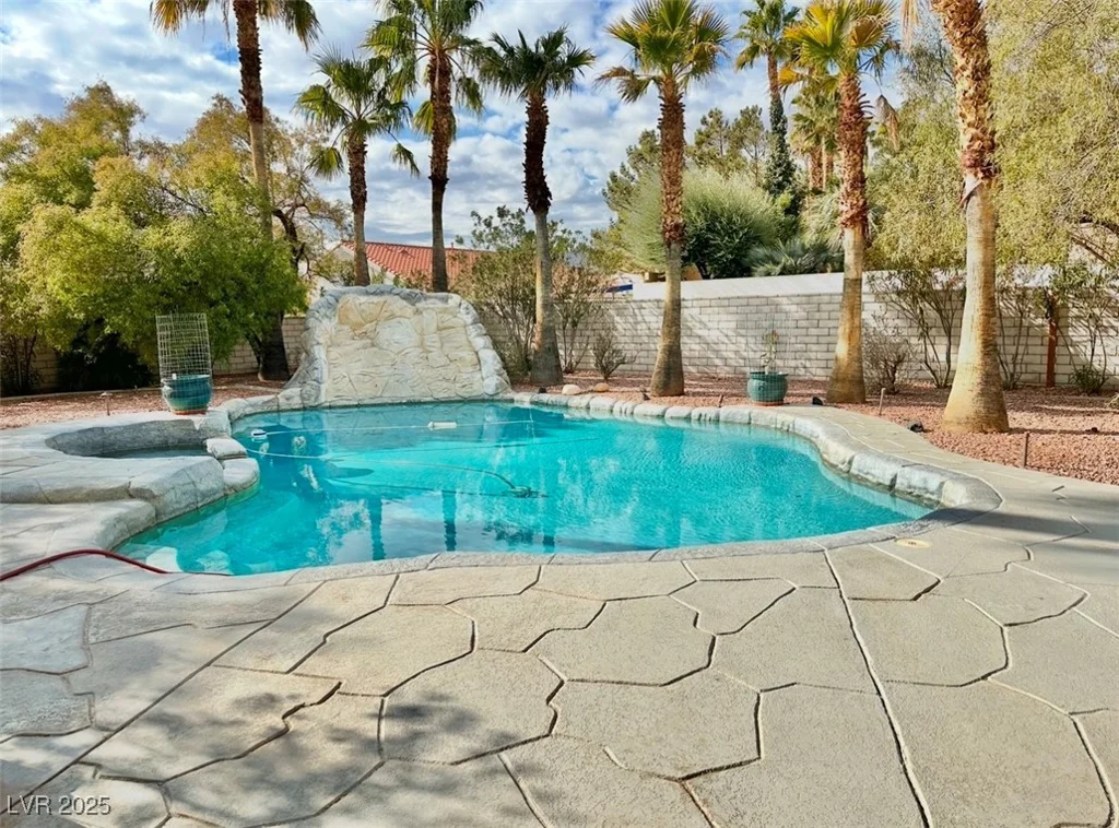9917 ASPEN KNOLL, Las Vegas, NV 89117