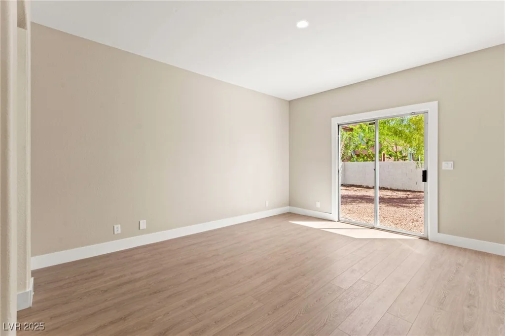 3720 Coleman, North Las Vegas, NV 89032