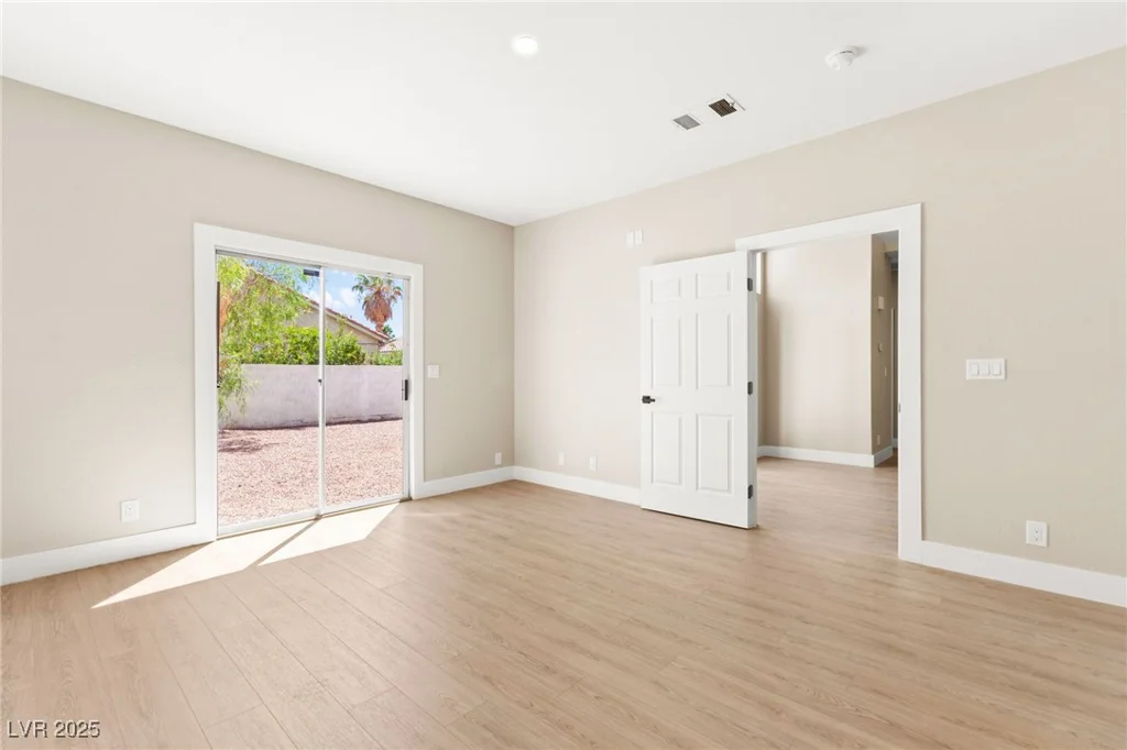 3720 Coleman, North Las Vegas, NV 89032