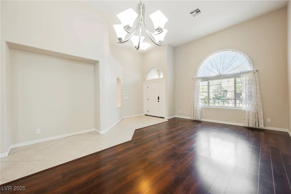 8609 Mirada Del Sol, Las Vegas, NV 89128