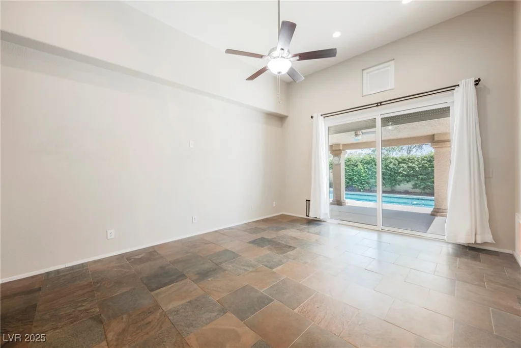 8609 Mirada Del Sol, Las Vegas, NV 89128