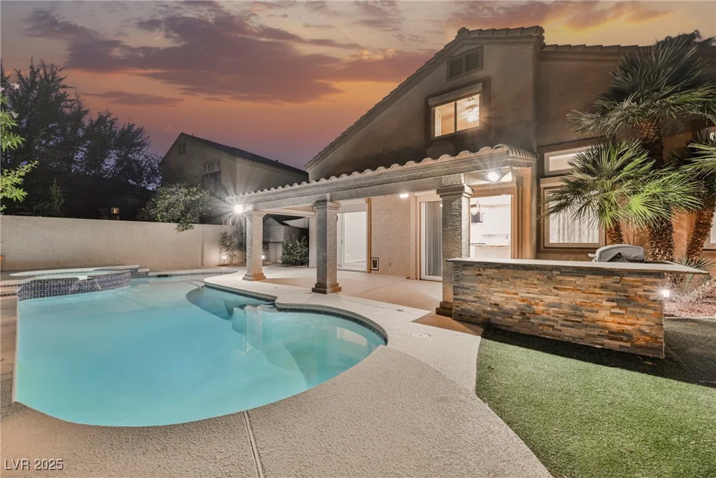 8609 Mirada Del Sol, Las Vegas, NV 89128