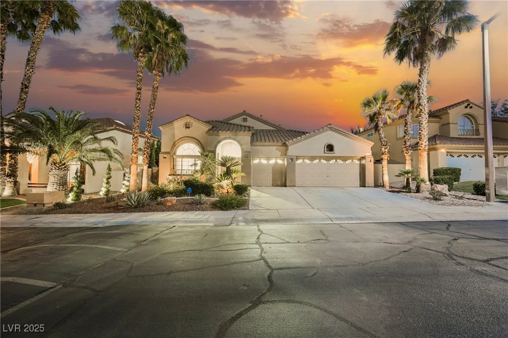 8609 Mirada Del Sol, Las Vegas, NV 89128