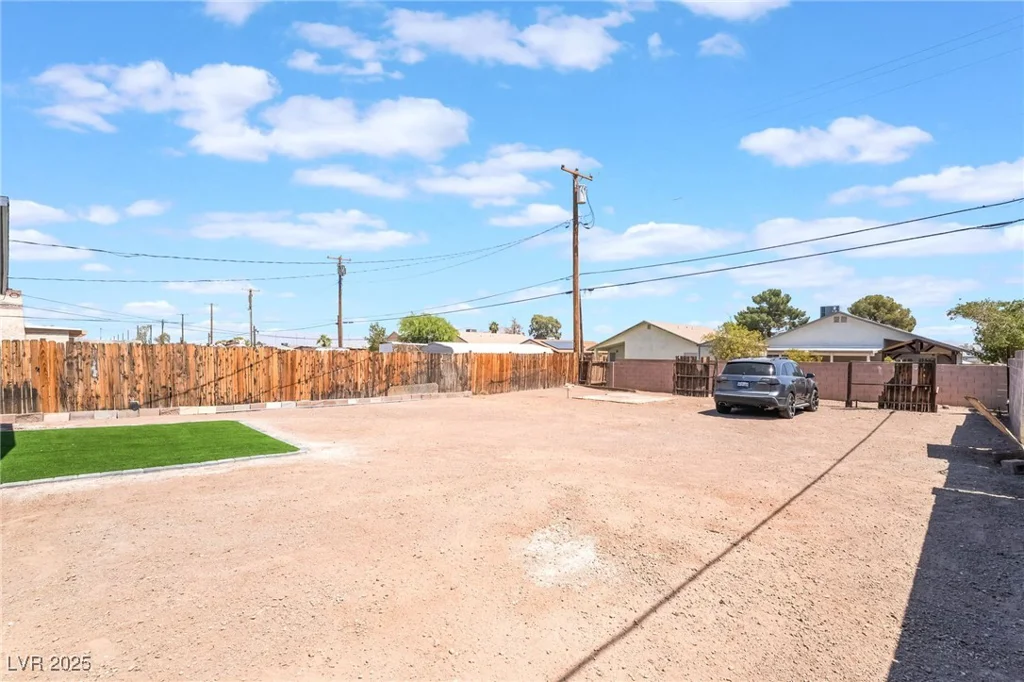 1400 Chestnut, Henderson, NV 89011