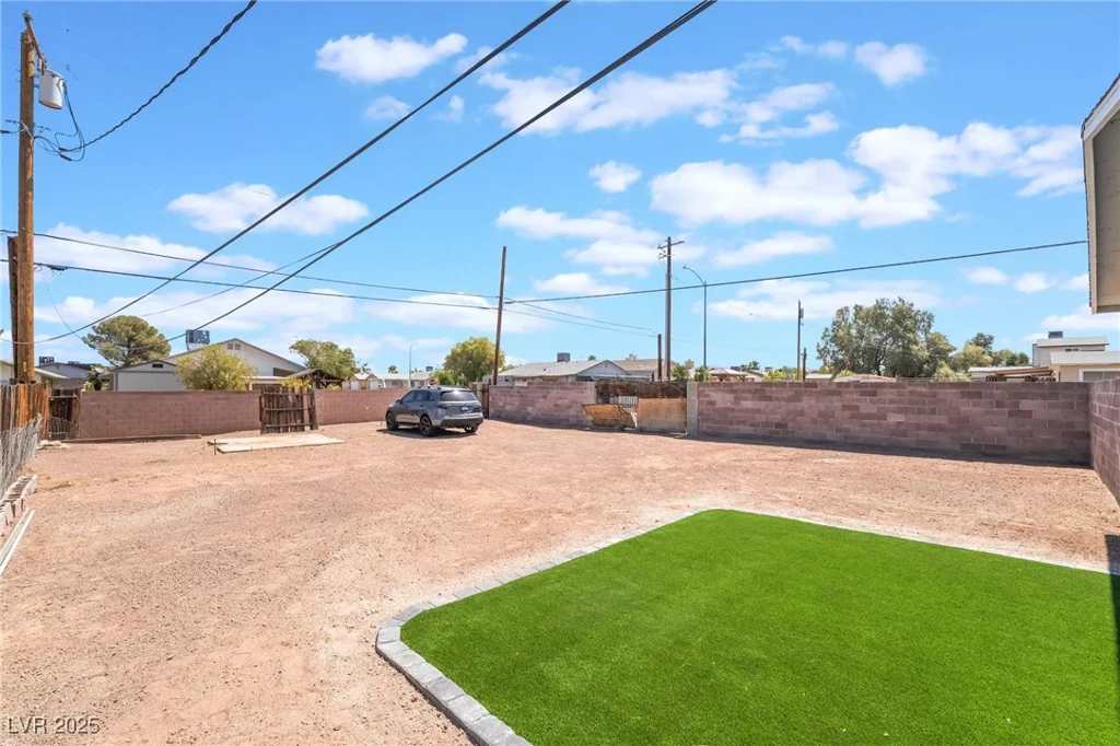 1400 Chestnut, Henderson, NV 89011