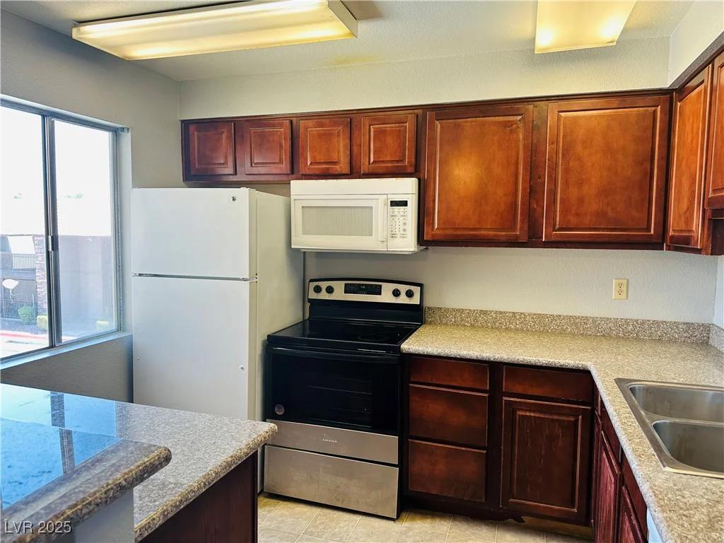 5080 Indian River, Las Vegas, NV 89103