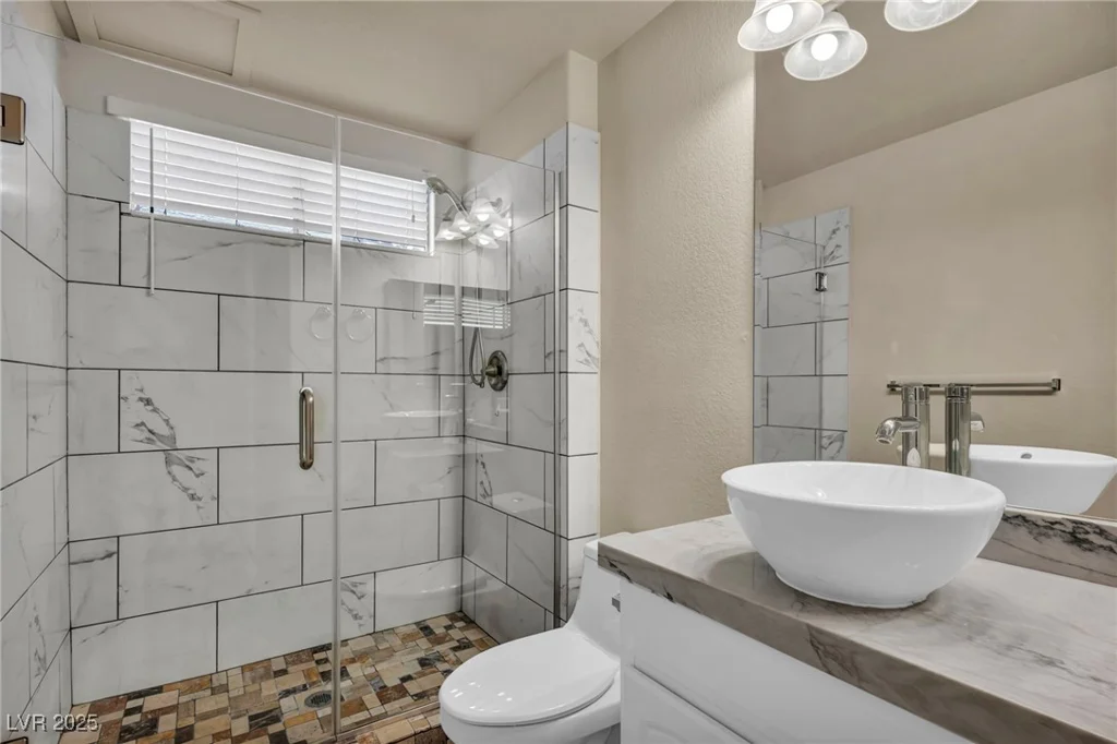 5449 Desert Spring Rd, Las Vegas, NV 89149