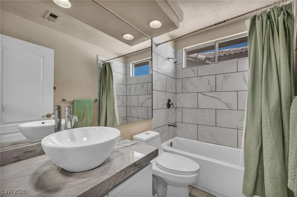 5449 Desert Spring Rd, Las Vegas, NV 89149