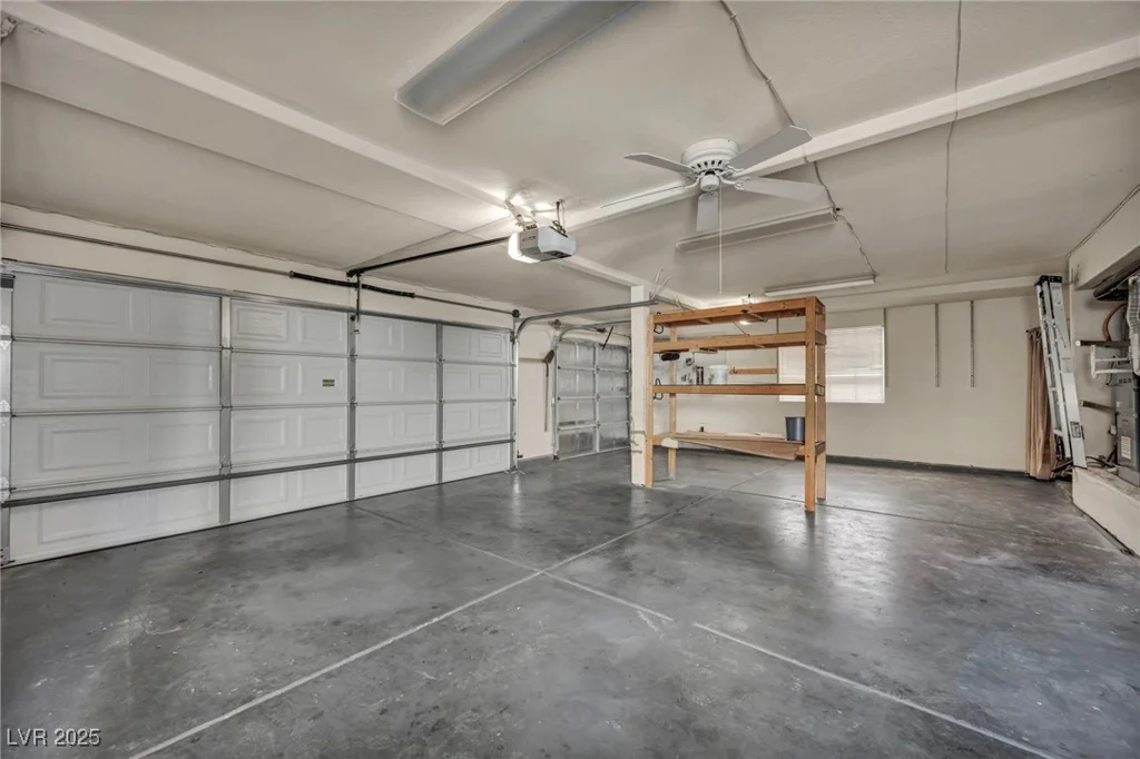 5449 Desert Spring Rd, Las Vegas, NV 89149
