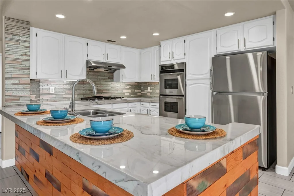 5449 Desert Spring Rd, Las Vegas, NV 89149