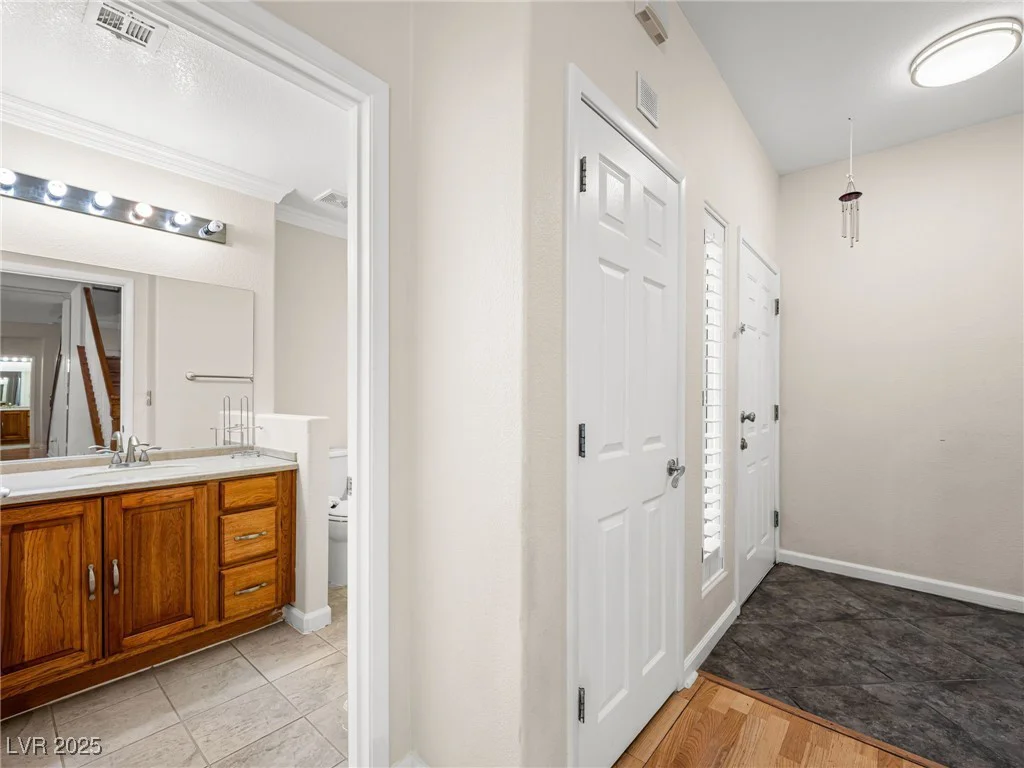 9357 Golden Timber, Las Vegas, NV 89117