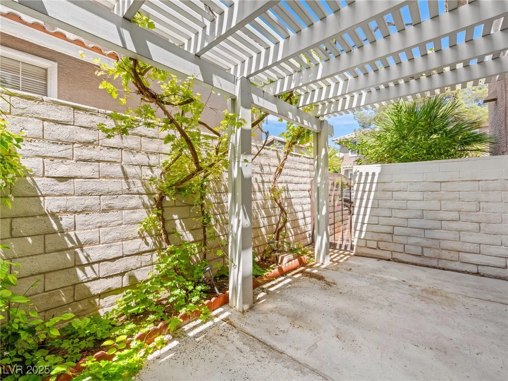 9357 Golden Timber, Las Vegas, NV 89117