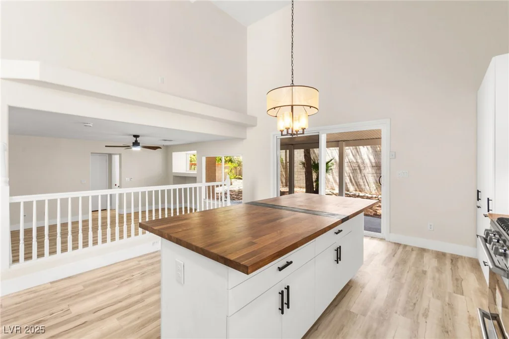 3593 Campbell, Las Vegas, NV 89129
