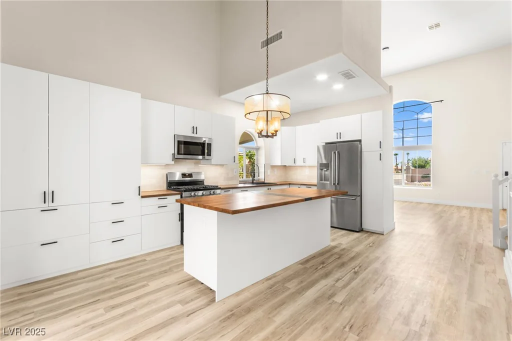 3593 Campbell, Las Vegas, NV 89129