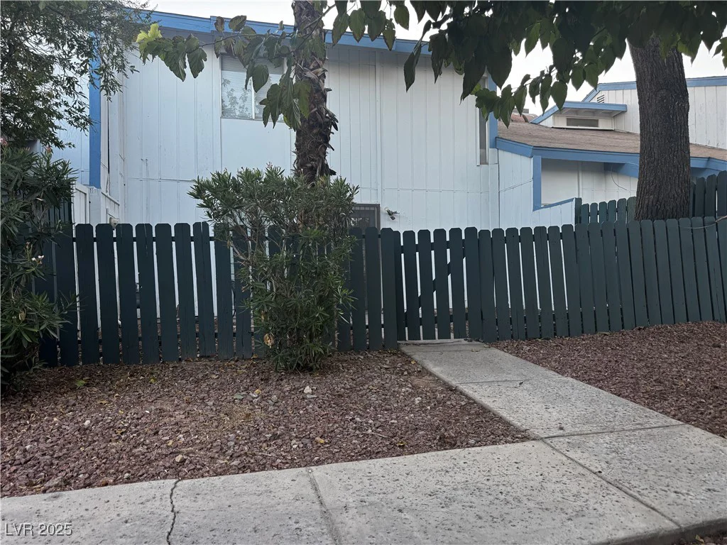 4072 Great Plains, Las Vegas, NV 89121