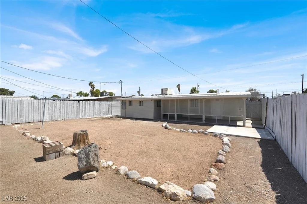 417 Princeton, Las Vegas, NV 89107