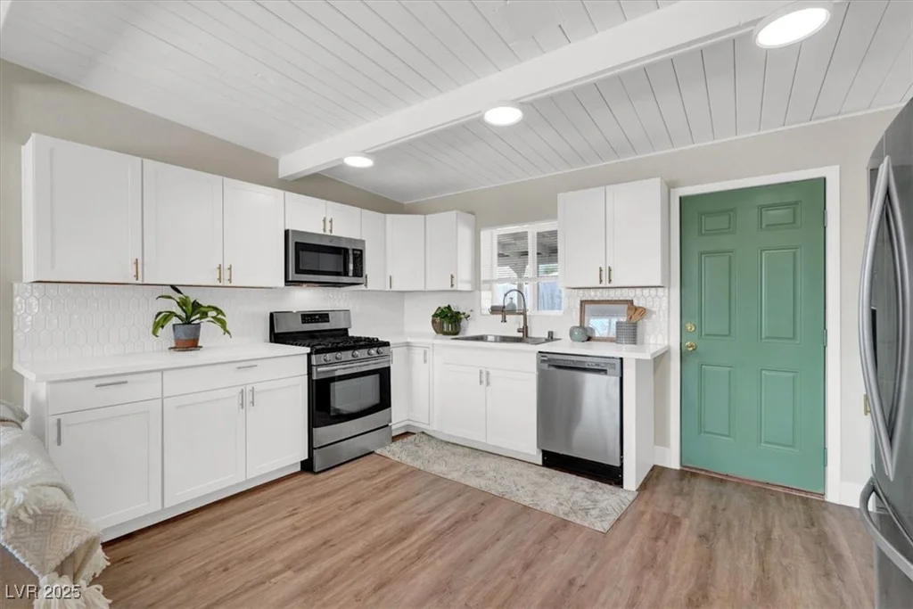 417 Princeton, Las Vegas, NV 89107
