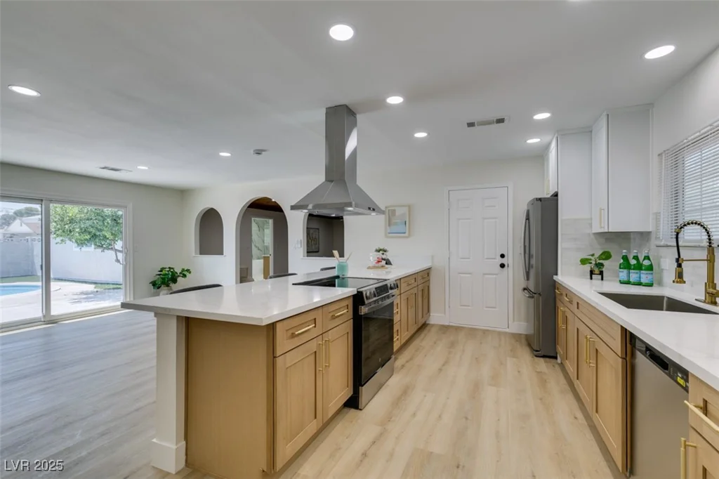 5025 Gowan, Las Vegas, NV 89130