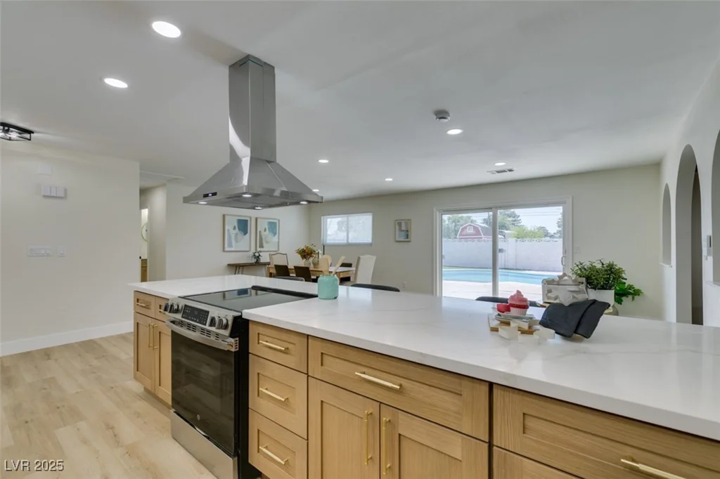 5025 Gowan, Las Vegas, NV 89130