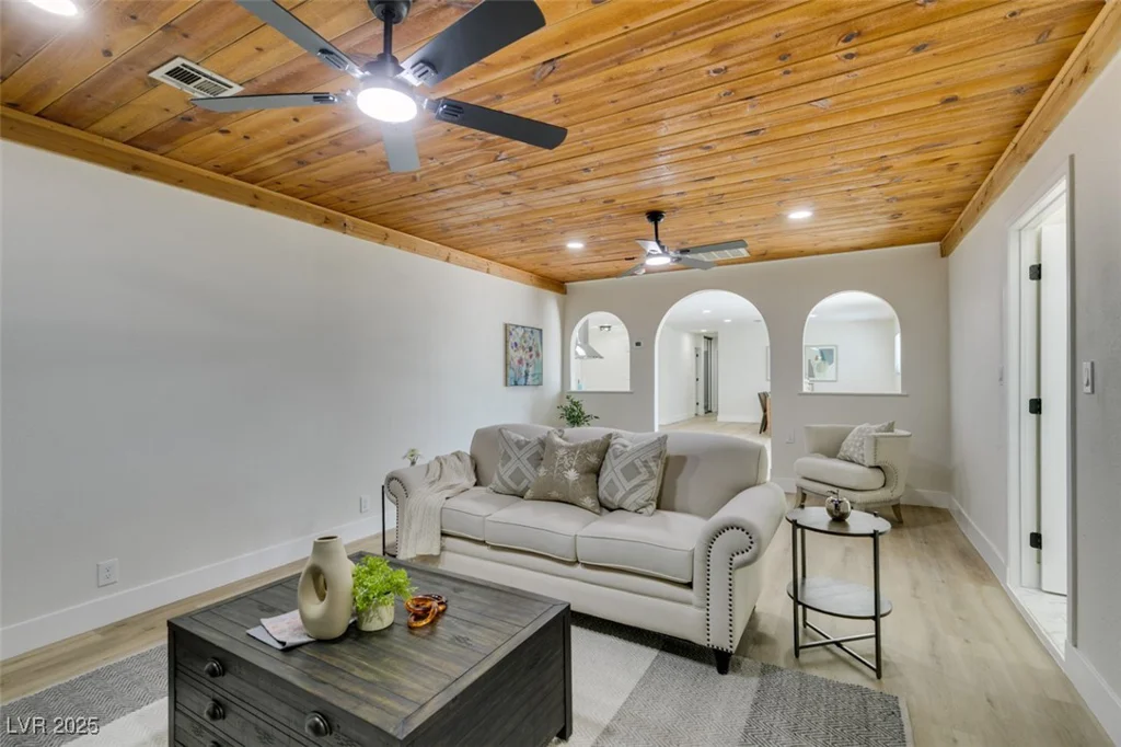 5025 Gowan, Las Vegas, NV 89130