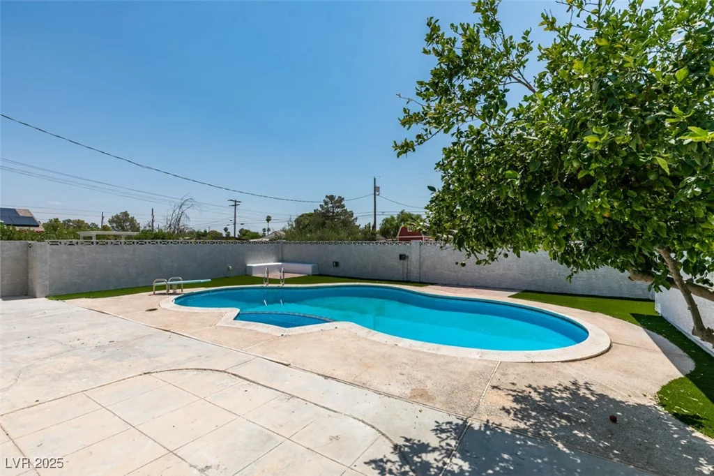 5025 Gowan, Las Vegas, NV 89130