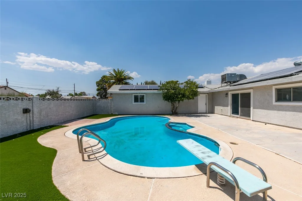 5025 Gowan, Las Vegas, NV 89130