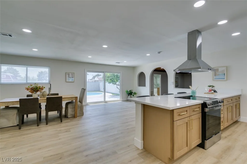 5025 Gowan, Las Vegas, NV 89130