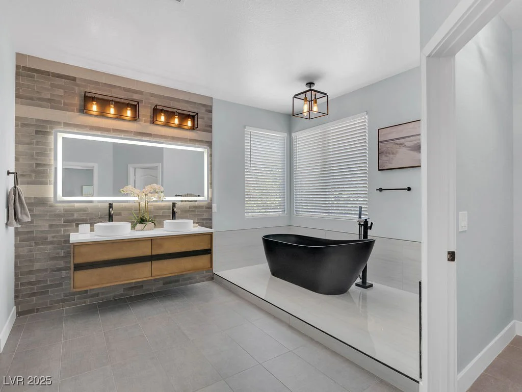 284 Sunstar, Henderson, NV 89012
