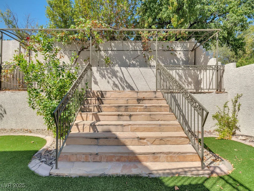 284 Sunstar, Henderson, NV 89012