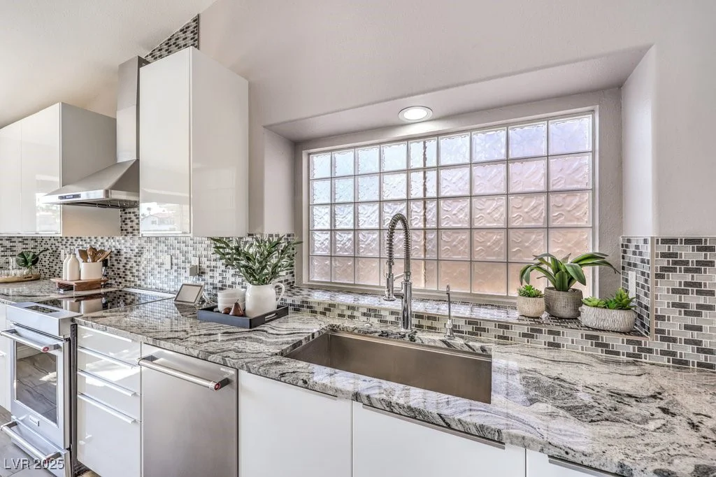 2432 Ocean Front, Las Vegas, NV 89128