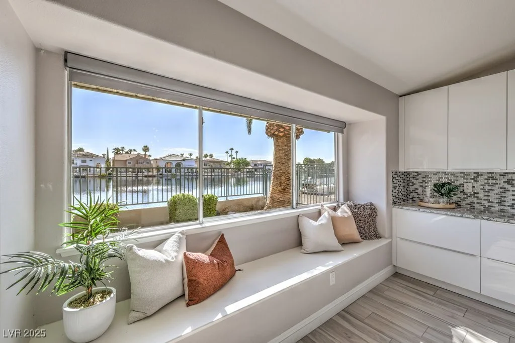 2432 Ocean Front, Las Vegas, NV 89128