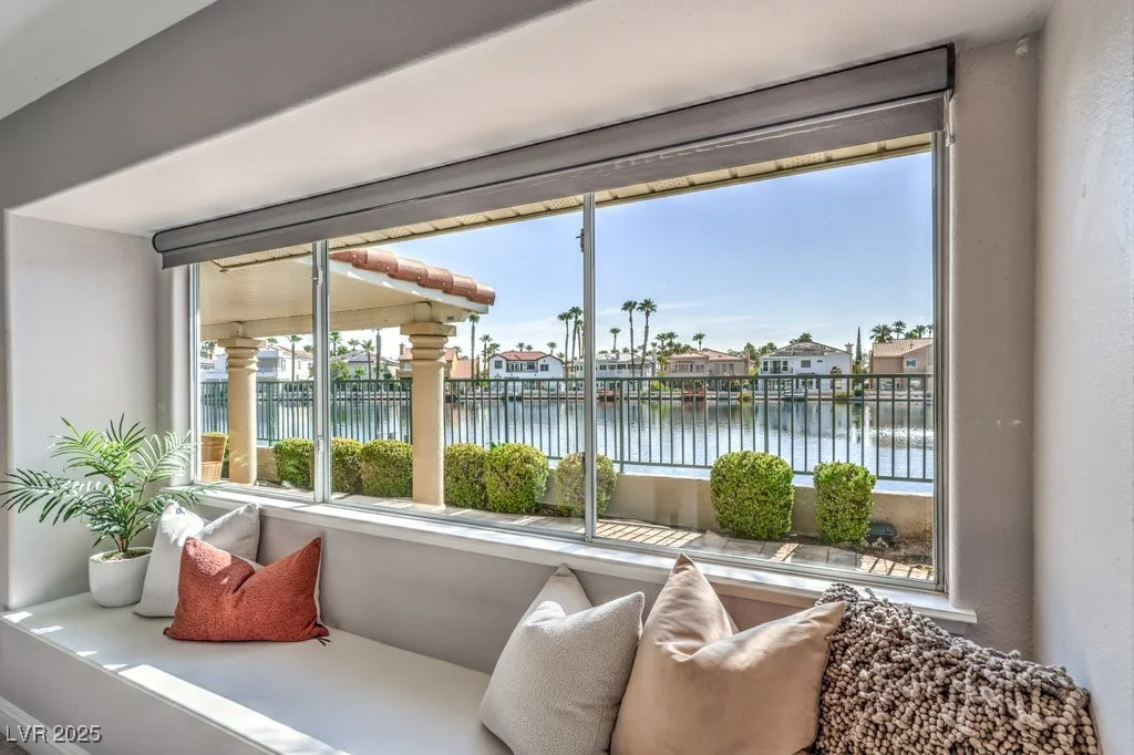2432 Ocean Front, Las Vegas, NV 89128