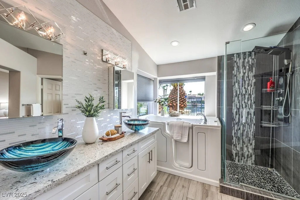 2432 Ocean Front, Las Vegas, NV 89128