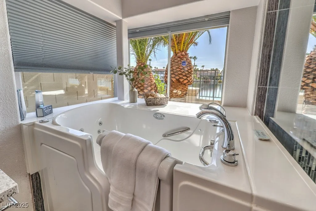 2432 Ocean Front, Las Vegas, NV 89128