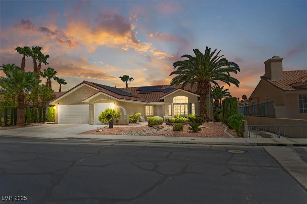 2432 Ocean Front, Las Vegas, NV 89128