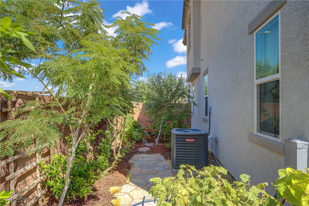 391 Elks Peak, North Las Vegas, NV 89084
