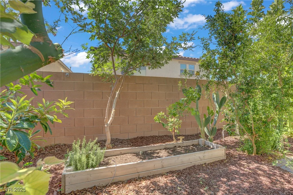 391 Elks Peak, North Las Vegas, NV 89084