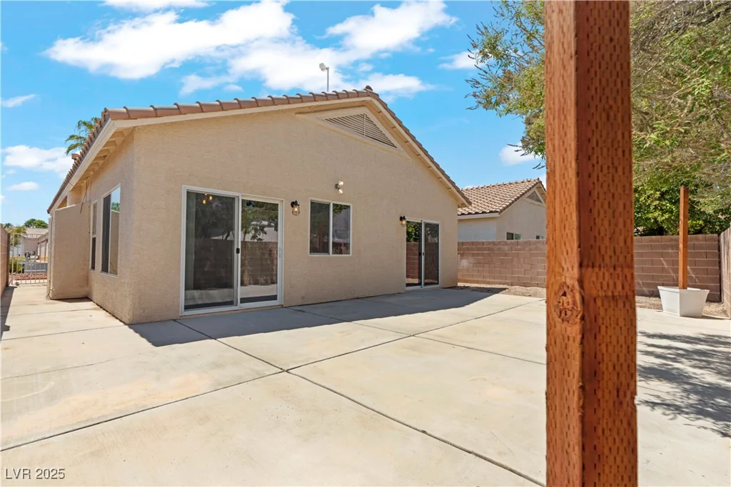 1058 Warm Canyon, Las Vegas, NV 89123