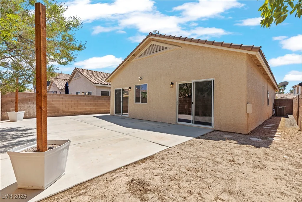 1058 Warm Canyon, Las Vegas, NV 89123