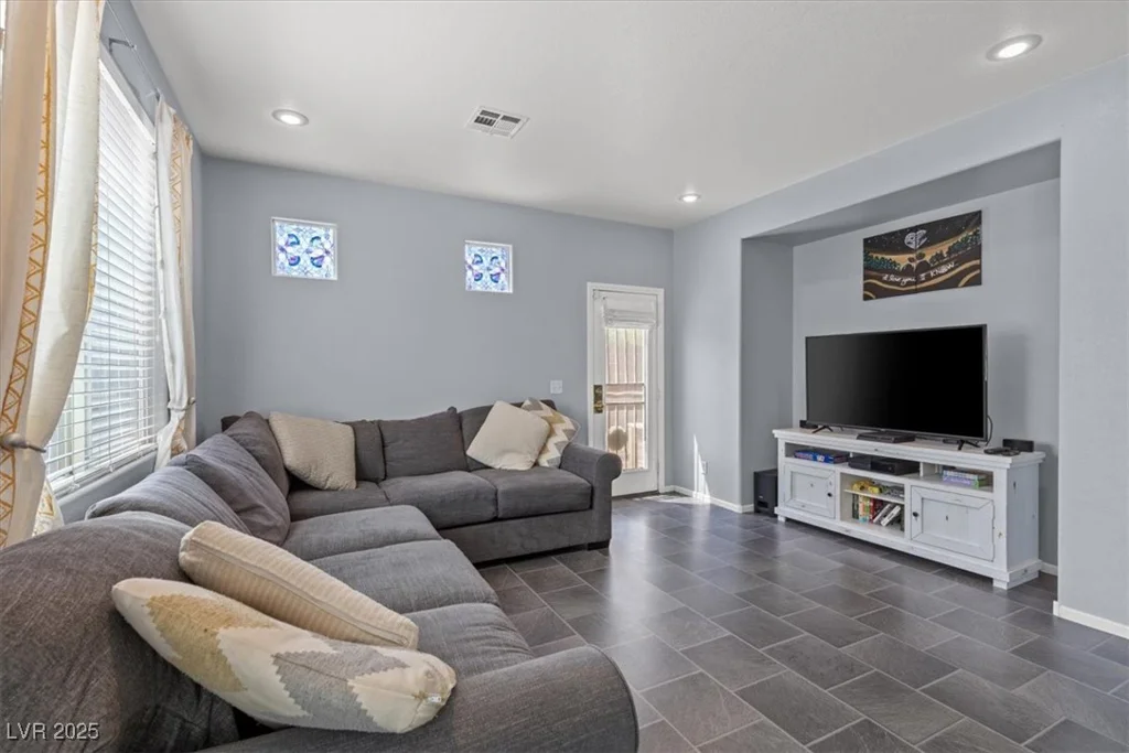 9051 Audlington, Las Vegas, NV 89148