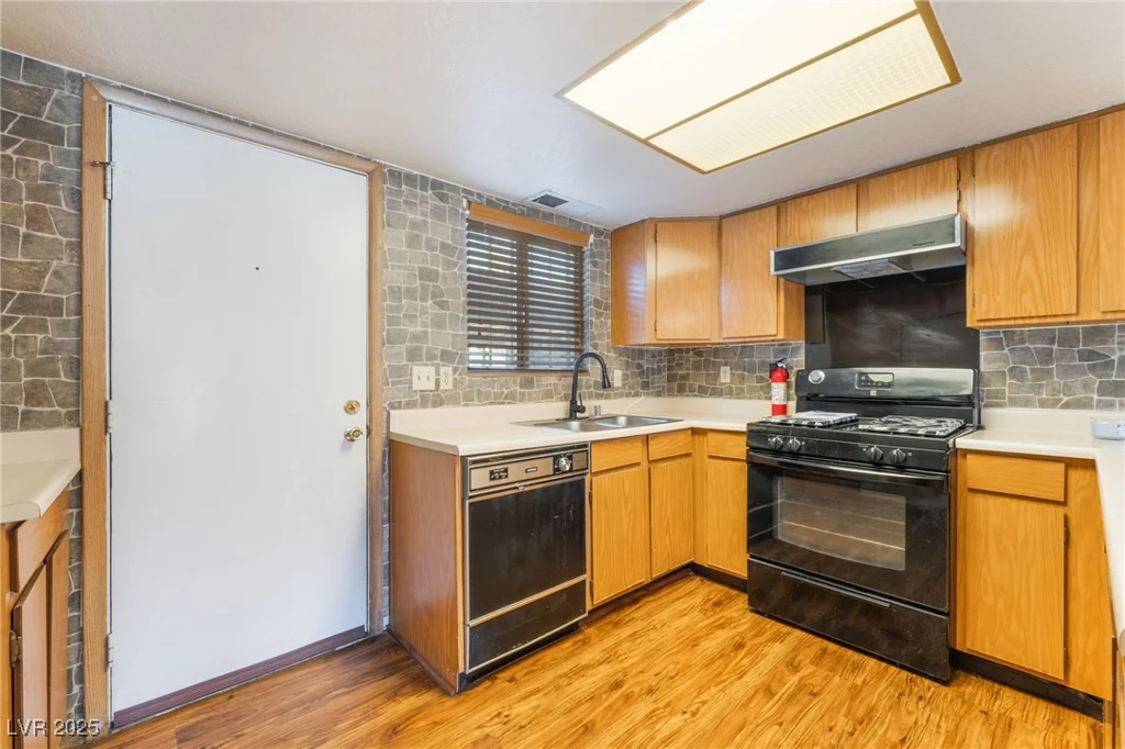 466 Sellers, Henderson, NV 89011