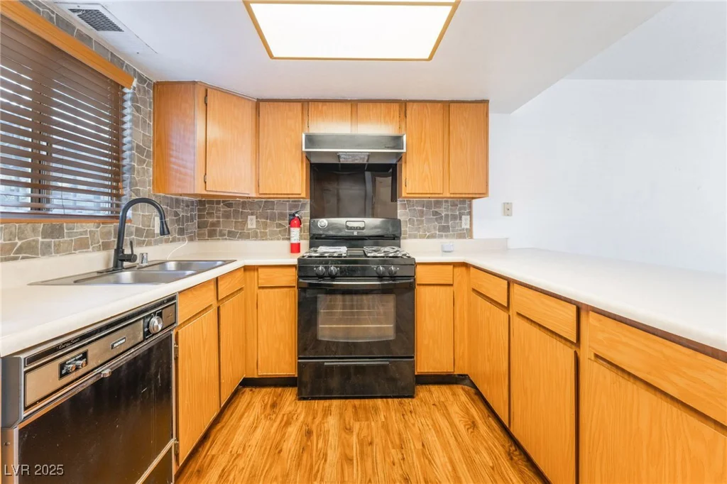 466 Sellers, Henderson, NV 89011
