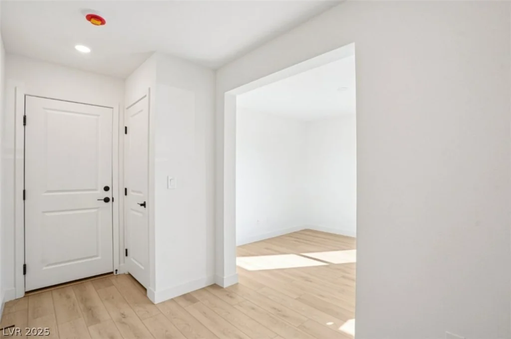 5864 Wisteria Walk, Las Vegas, NV 89148